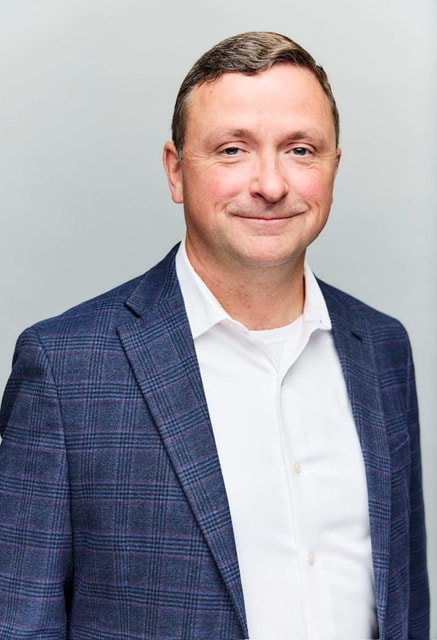 Andrew Edwards headshot